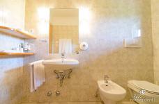 Hotel Jonathan: Zimmer 26 - Badezimmer