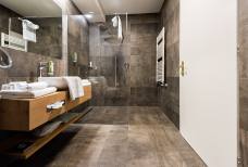 Hotel Gnaid - Bagno camera 204