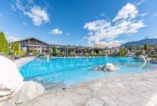 Weinegg - Piscina e giardino