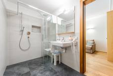 Hotel Alpenfrieden - Bad Zimmer 106 (Haupthaus)