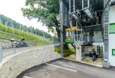 Rampa d'accesso all'entrata accessibile