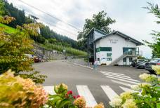 Parcheggio riservato e percorso accessibile