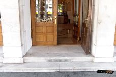 Stadttheater Meran - Stufen im Eingangsbereich