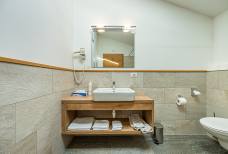 Sterzinger Moos - Zimmer 301 – Badezimmer