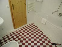 Schwarz Adler Turmhotel - Badezimmer