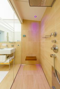 Hotel Meranerhof - Bagno Suite n. 202