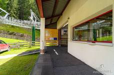 Cabinovia Col Raiser - Rampa davanti all'ingresso principale