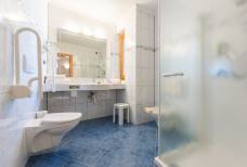 Moar's Hotel - Bagno della camera doppia 221