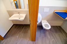 Pesca sportiva Sandwirt - Bagno accessibile per persone disabili e fasciatoio