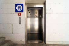 Stazione Bolzano Sud: Ascensore