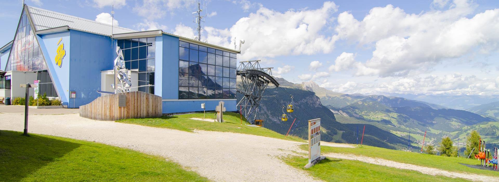 Cabinovia Piz La Ila Cabinovia Piz La Ila