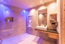 Tratterhof - Mountain Sky Hotel - Bagno Family suite Monte Pinus