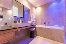 Tratterhof - Mountain Sky Hotel - Bagno Panorama suite Dolomites