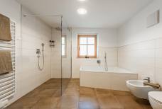 Sparberhof in Egg - Badezimmer Floriani