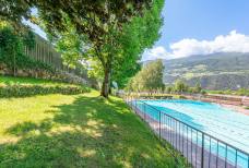 Piscina all'aperto Silandro - Giardino