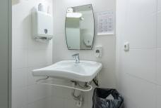 Landhausbar - Barrierefreie Toilette im Damenbereich